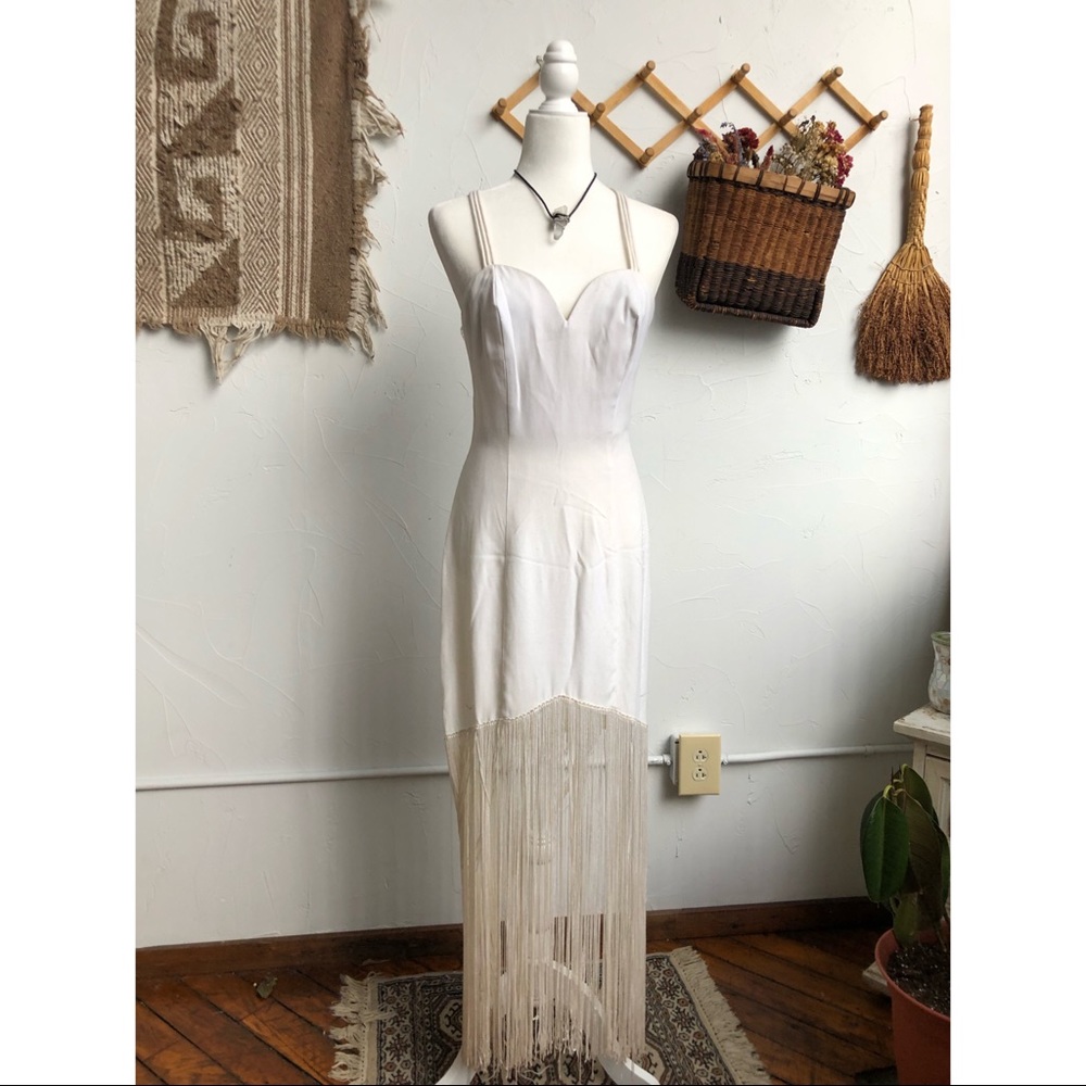 🌻David Howard white fringe detailed gown